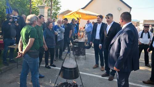 predsjednik-milanovi-sudjelovao-je-na-sveanoj-sjednici-opinskog-vijea-opine-stari-mikanovci-povodom-obiljeavanja-dana-opine 55232194267 o