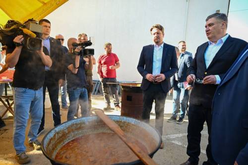 predsjednik-milanovi-sudjelovao-je-na-sveanoj-sjednici-opinskog-vijea-opine-stari-mikanovci-povodom-obiljeavanja-dana-opine 55233107526 o