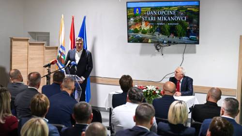 predsjednik-milanovi-sudjelovao-je-na-sveanoj-sjednici-opinskog-vijea-opine-stari-mikanovci-povodom-obiljeavanja-dana-opine 55233107596 o