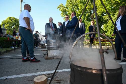 predsjednik-milanovi-sudjelovao-je-na-sveanoj-sjednici-opinskog-vijea-opine-stari-mikanovci-povodom-obiljeavanja-dana-opine 55233251458 o